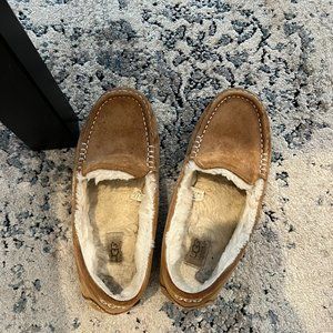 UGG Womens Ansley Moccasins Size 9